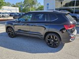 Used 2024 Volkswagen Taos SE w/ Panoramic Sunroof Package image 5