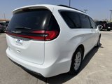 Used 2022 Chrysler Pacifica Touring-L image 5
