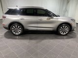 Used 2022 Lincoln Corsair Reserve image 4