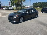 Used 2018 Toyota Camry LE image 3