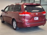 Used 2013 Toyota Sienna LE image 3