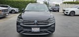 Used 2022 Volkswagen Tiguan SE w/ Panoramic Sunroof Package image 2