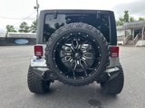 Used 2017 Jeep Wrangler Unlimited Sahara w/ Connectivity Group image 4