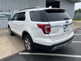 Used 2017 Ford Explorer XLT image 5