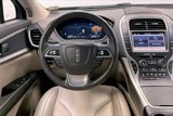Used 2019 Lincoln Nautilus Premier image 4