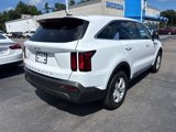 Used 2022 Kia Sorento LX image 4