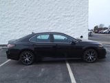 Used 2021 Toyota Camry SE image 2