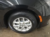 Used 2022 Chrysler Voyager LX image 2