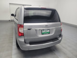 Used 2015 Chrysler Town & Country Touring-L w/ Driver Convenience Group image 6