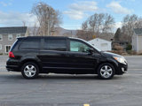 Used 2011 Volkswagen Routan SE image 4