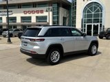 Used 2025 Jeep Grand Cherokee Laredo X w/ Luxury Tech Group I image 5