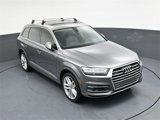 Used 2017 Audi Q7 3.0T Prestige image 2