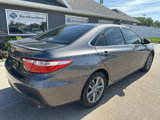Used 2017 Toyota Camry SE image 4