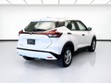 Used 2022 Nissan Kicks S image 4