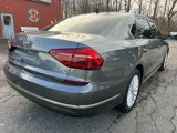 Used 2017 Volkswagen Passat 1.8T SE image 4