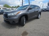 Used 2015 Toyota Highlander LE image 3