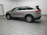Used 2016 Kia Sorento LX w/ LX Convenience Package image 3
