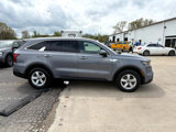 Used 2022 Kia Sorento LX image 2