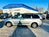 Used 2016 Toyota Sienna XLE Premium image 2