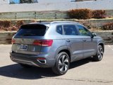 Certified 2024 Volkswagen Taos SE image 3