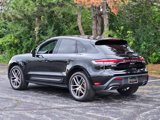 Certified 2025 Porsche Macan image 3