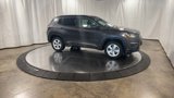 Used 2021 Jeep Compass Latitude image 3