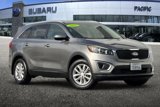 Used 2017 Kia Sorento LX w/ LX Convenience Package image 2