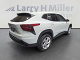 Used 2024 Chevrolet Trax LS w/ LS Convenience Package image 5