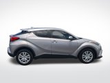 Used 2019 Toyota C-HR LE image 4