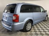 Used 2016 Chrysler Town & Country Touring image 5