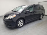 Used 2017 Toyota Sienna LE image 2