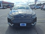 Used 2017 Ford Fusion SE w/ Fusion SE Technology Package image 2