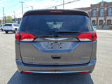 Used 2018 Chrysler Pacifica Touring-L image 5