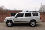 Used 2007 Jeep Commander Sport image 2