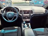Used 2018 Jeep Grand Cherokee Laredo image 3