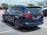 New 2025 Chrysler Pacifica Limited image 5