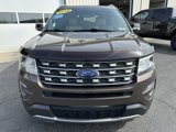 Used 2016 Ford Explorer XLT w/ Equipment Group 202A image 3