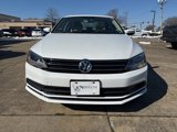 Used 2016 Volkswagen Jetta SE image 2