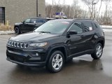Used 2023 Jeep Compass Latitude w/ Convenience Group image 2
