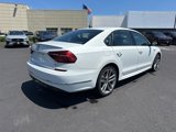 Used 2018 Volkswagen Passat 2.0T R-Line image 5
