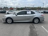Used 2018 Toyota Camry LE image 4