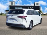 Used 2022 Toyota Sienna LE image 6