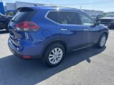 Used 2020 Nissan Rogue SV image 3