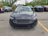 Used 2019 Ford Fusion SE image 2