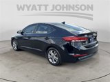 Used 2017 Hyundai Elantra SE image 3