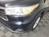 Used 2015 Toyota Highlander LE image 4