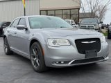 Used 2017 Chrysler 300 Limited image 2