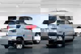 Used 2018 Nissan Pathfinder SV image 2