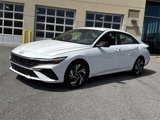 New 2025 Hyundai Elantra SEL image 3