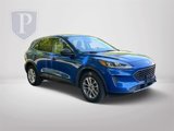 Used 2022 Ford Escape SE image 2
